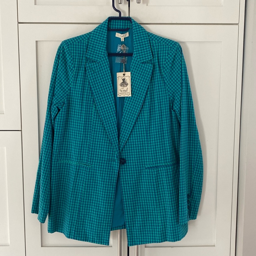 Easel Blazer